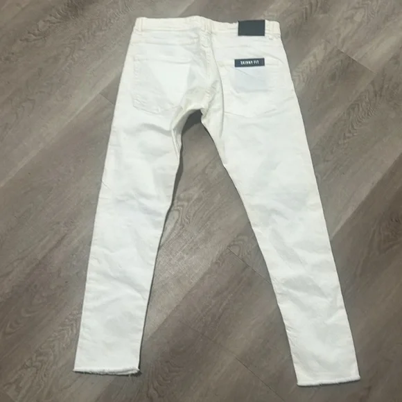 Zara Men’s Distressed White denim Jeans Size 32 Skinny - Picture 2 of 8